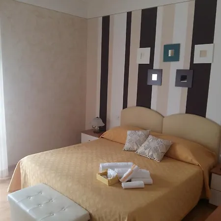 Meridiana فندق 3*